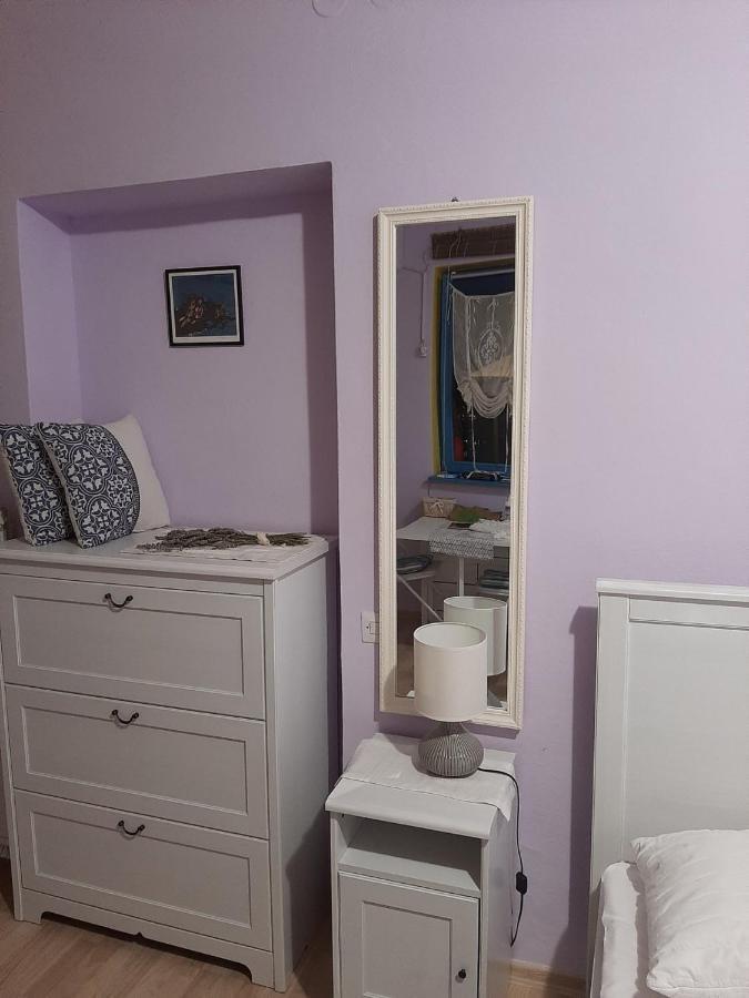 Studio With Garden Near The Sea Копер Екстериор снимка